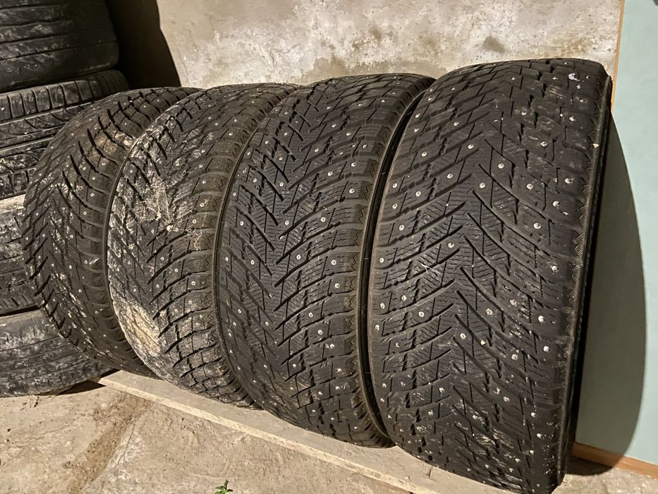 Продам Зимние шины шипы R18