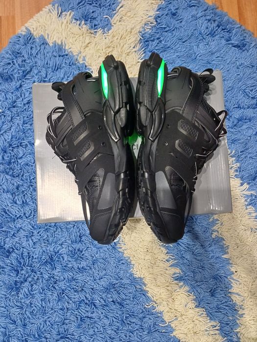Balenciaga track led