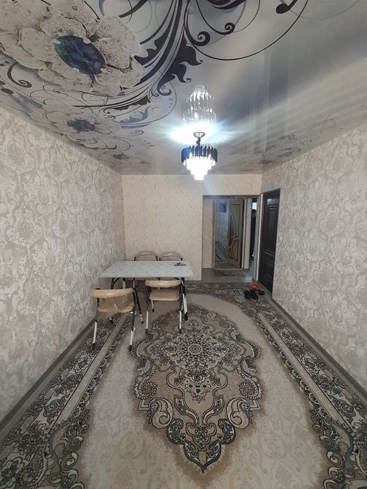 Шахарни марказида, Микраройонда 2 хонали квартира ижарага берилади.