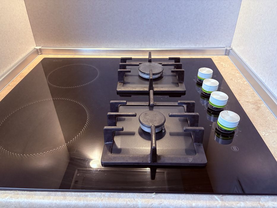 Миеле-Комбиниран керамичен плот за вграждане ПИРАМИС- 2+2 зони