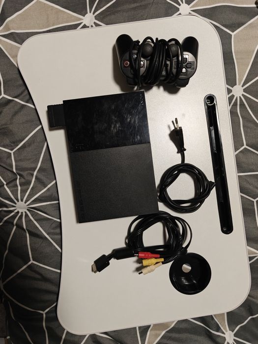 Vând PS2 slim seria 9000