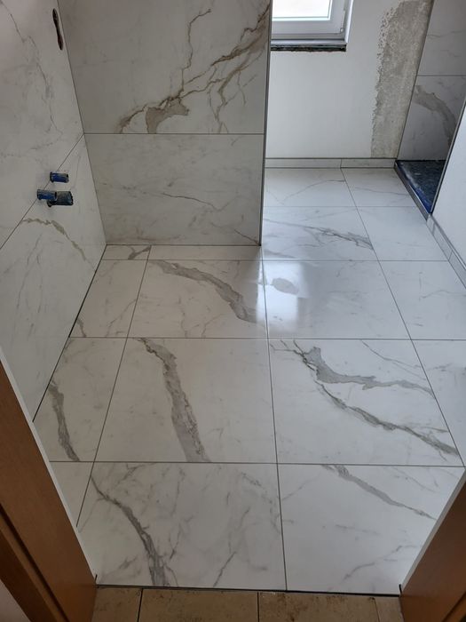 Meșter cu experiență în interioare