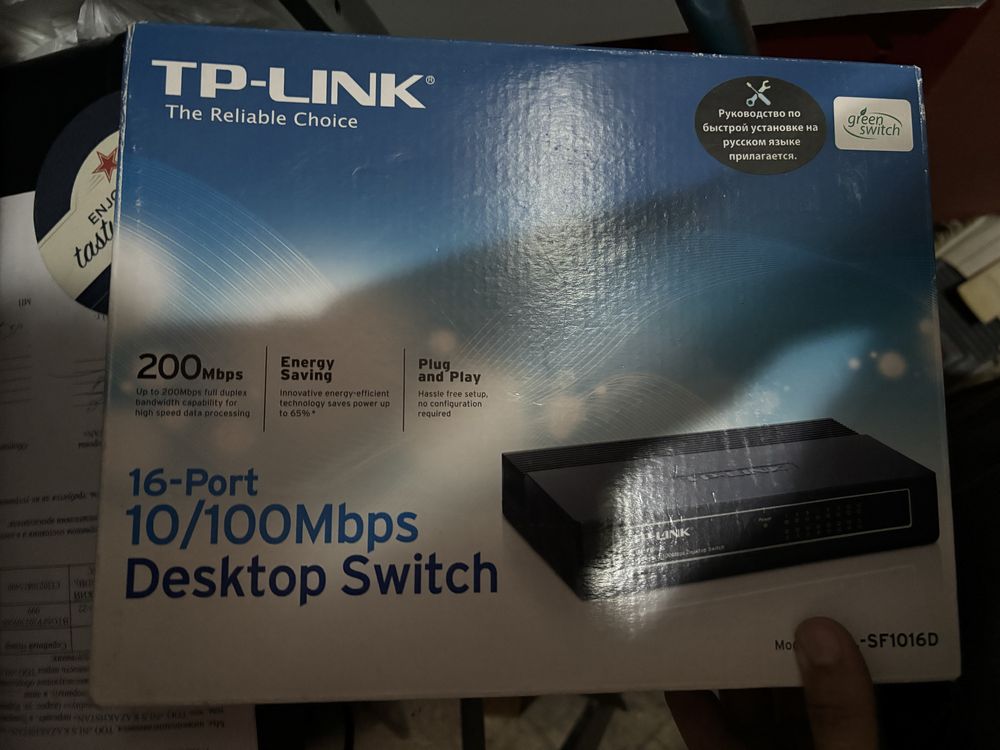 TP-Link, модель TL-SF1016D.