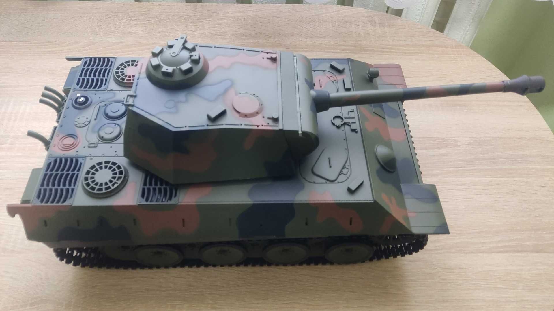 RC  танк Panther