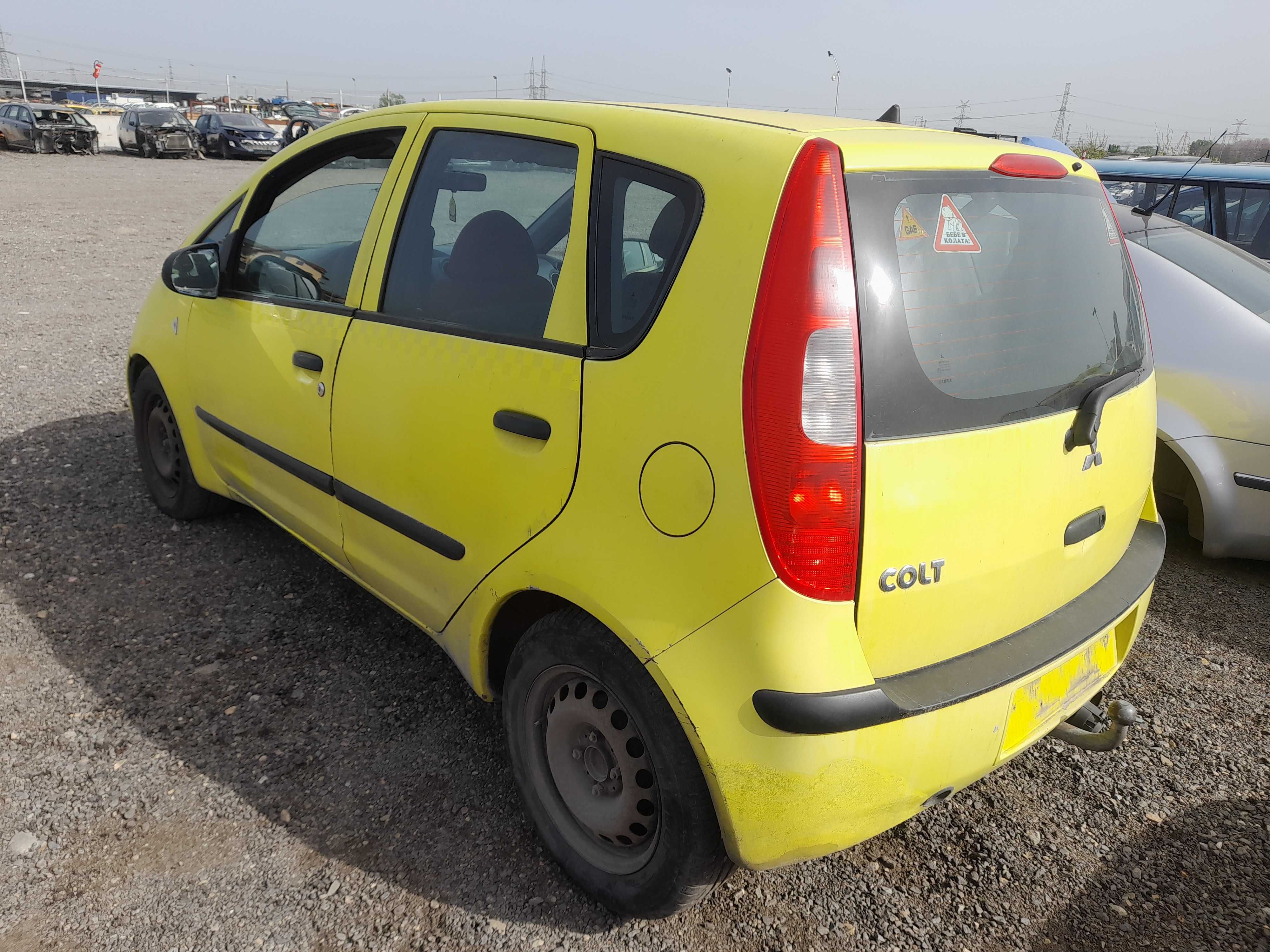 На части! Mitsubishi Colt 1.5