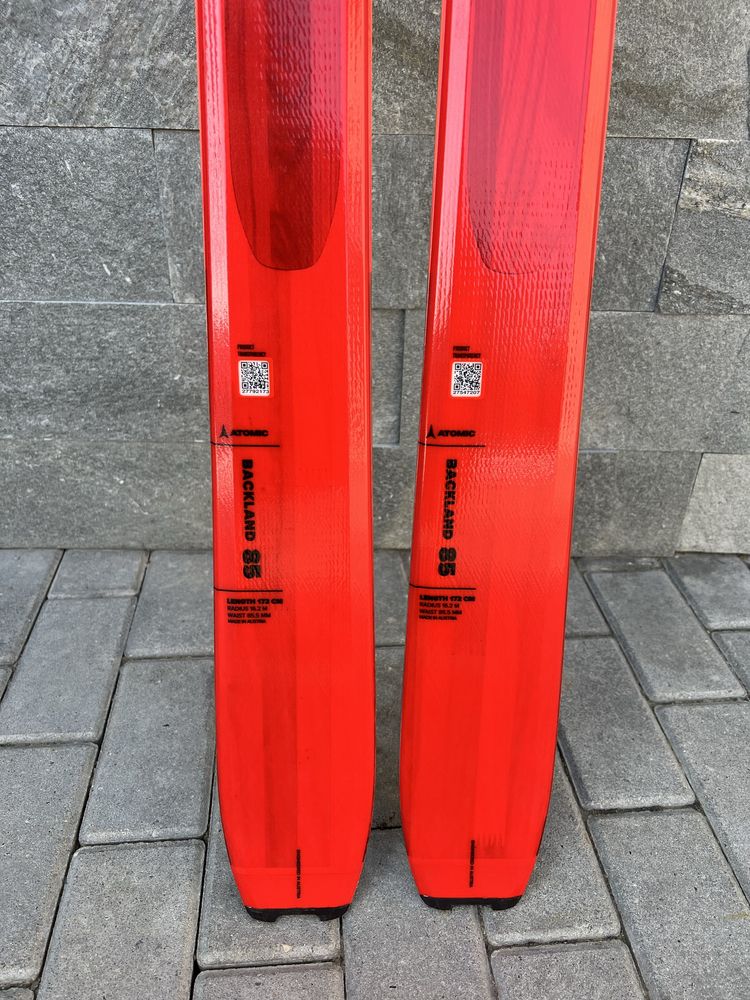 Schiuri ATOMIC BACKLAND85 de 172 cm si legaturi SALOMON MNT noi