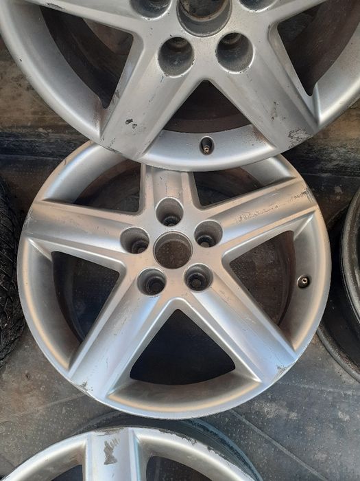 Set jante aliaj Audi pe 17 .stare buna