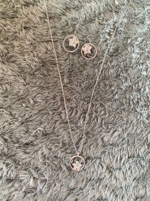 Чисто нов сребърен комплект