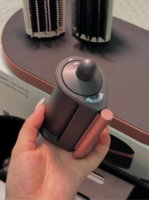 Dyson Airwrap HS05, новый