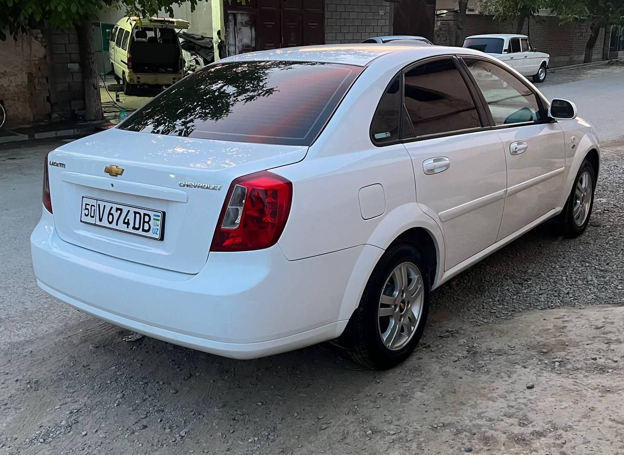 Lasetti 1.8 2 pazitsiya