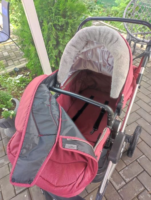 Коляска прогулочная