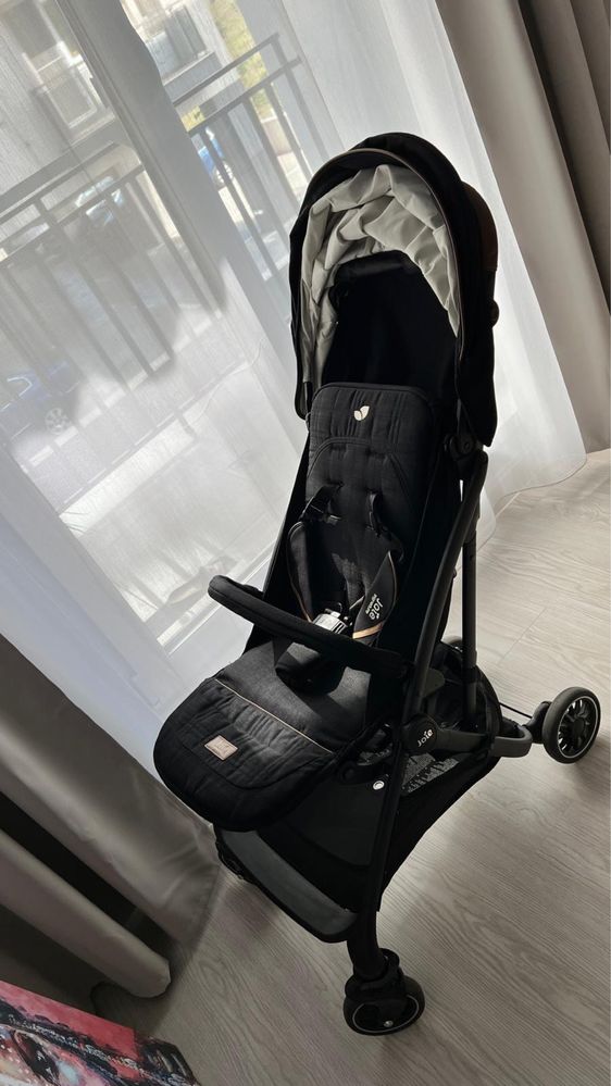 Carucior joie signature