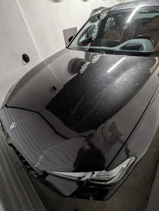 Преден капак за BMW g30, цвят A90 (тъмно сив)