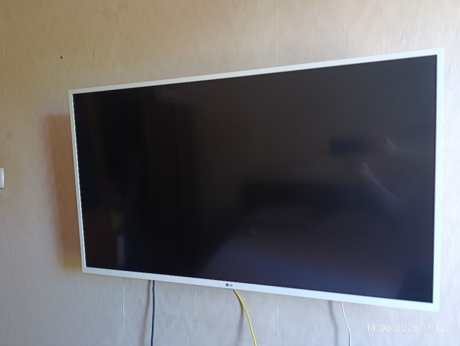 Продаётся телевизор LG 43 новый производство Индонезии