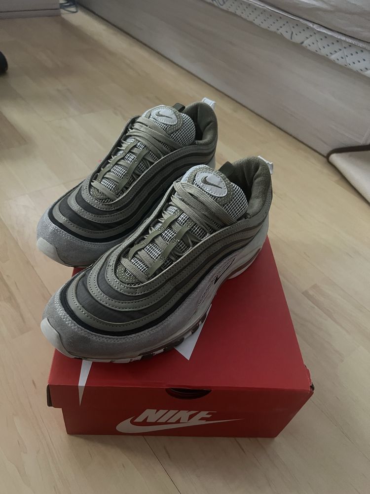 Nike Air Max 97.