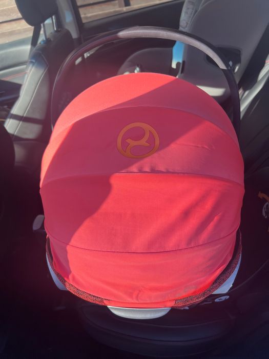 Scoica auto CYBEX Platinum Cloud Z cu Baza ISOFIX