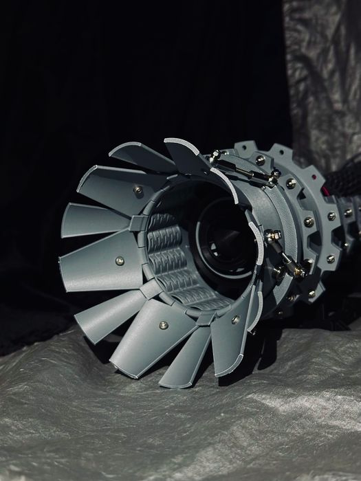 3D принтиран модел на самолетен двигател F-4 Phantom ll