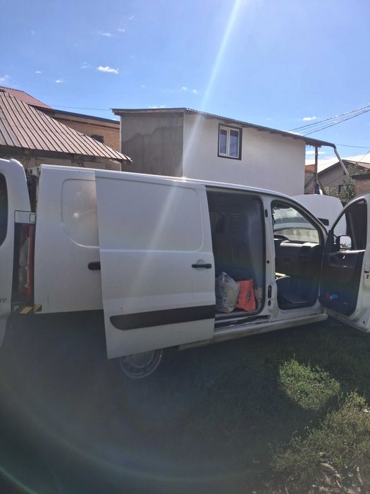 Peugeot Expert an fabricație 2009