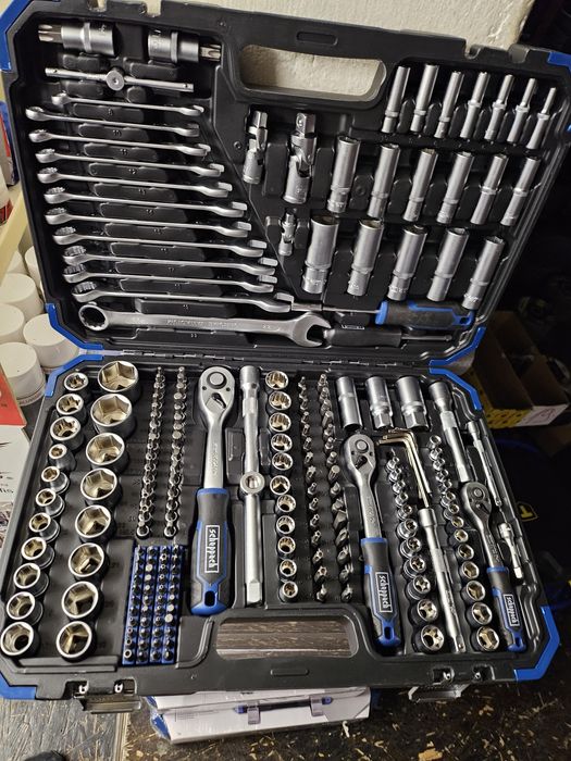 Trusa chei 216 piese SCH 38841 GERMANIA noi-sigilate.Trusa 38841