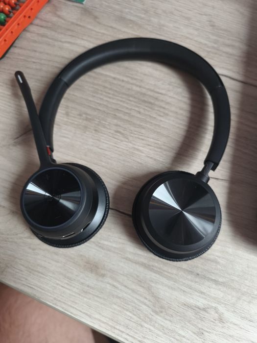 Vand casti bluethoot noi cu cutie