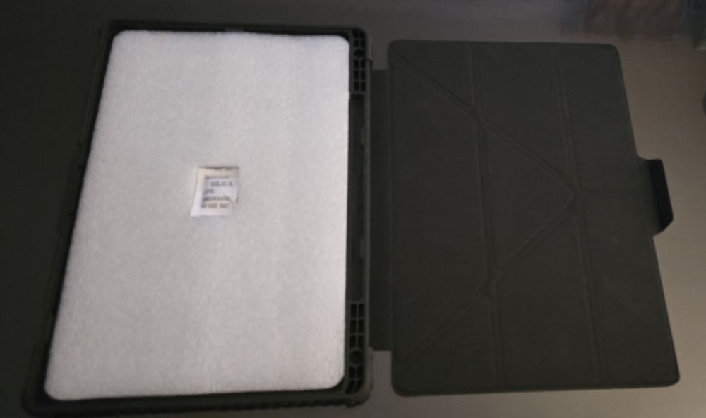 Vand Husa Nillkin pentru protecție Samsung Galaxy TAB S9 FE+ noua.