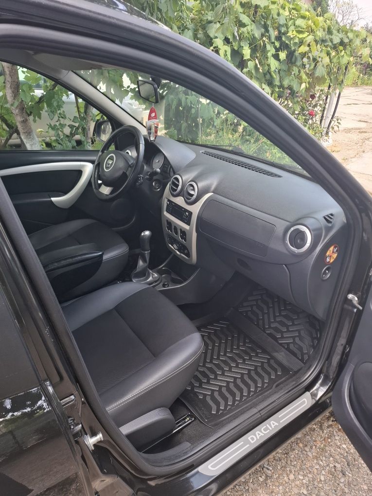 Dacia Logan Mcv/1.6 Benzină/An 2012 luna 11
