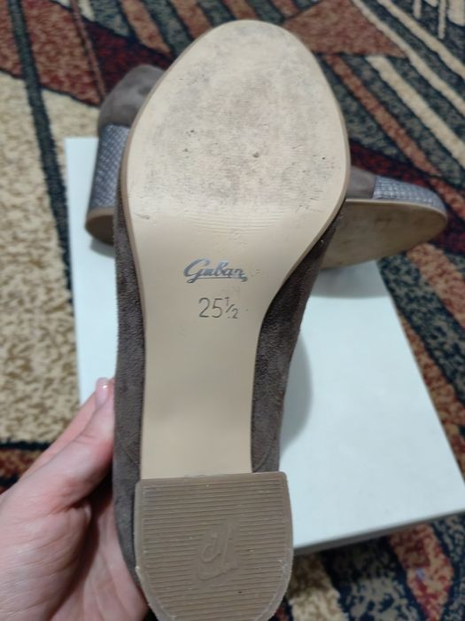 Vând următoare incaltaminte