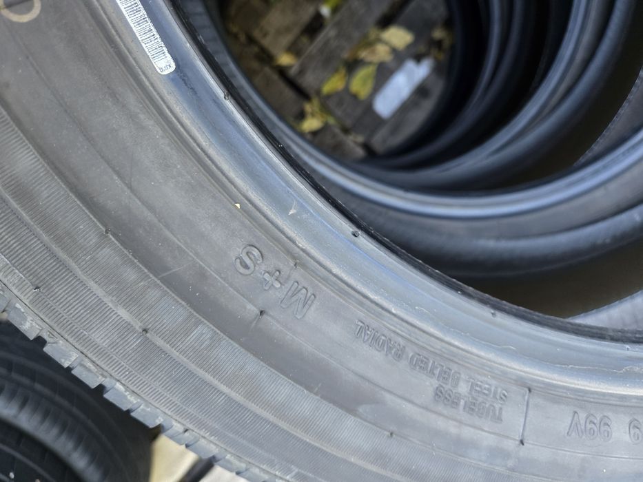 4бр. 225 55 19 Toyo всесезонни.