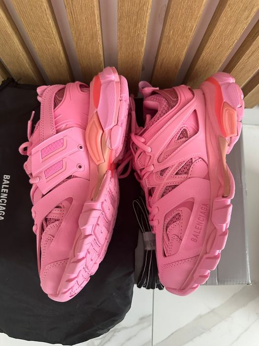 Vand Balenciaga Track roz
