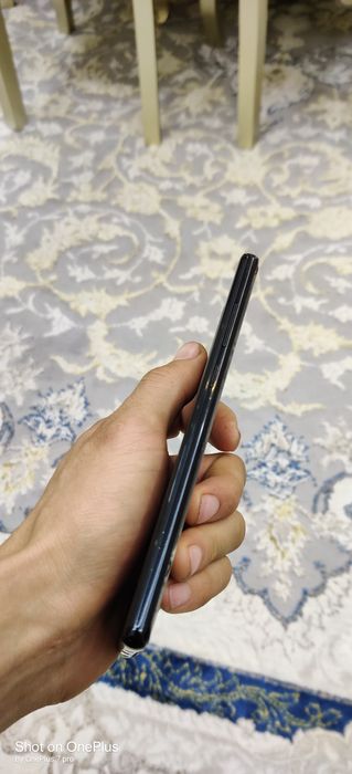 Samsung note 8. 256 GB sotiladi