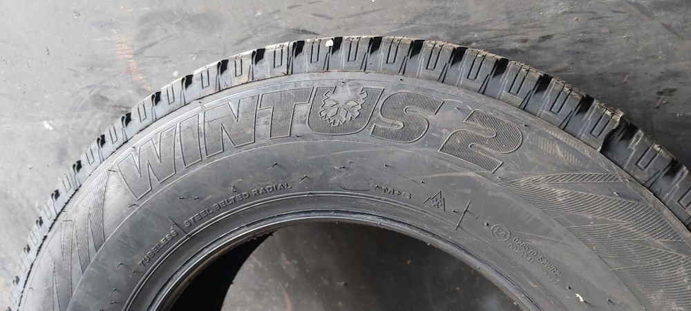 2БР. Нови ЗИМНИ гуми Lassa 235 65 16 C DOT2223