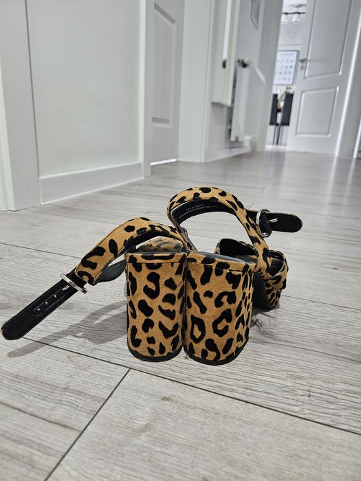 Sandale H&M 38 toc gros