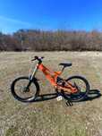 Rock machine Adrenaline 6000 Bicicleta Downhill