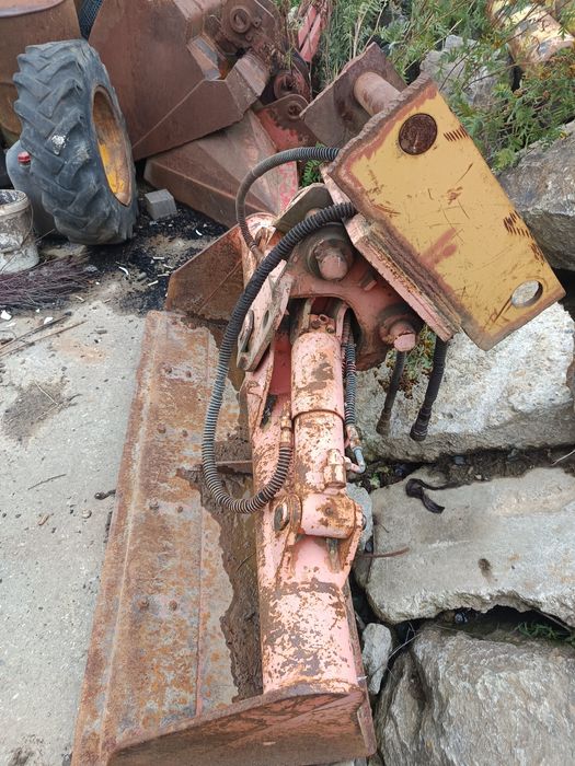 Vând cupă de taluz  cu cilindri