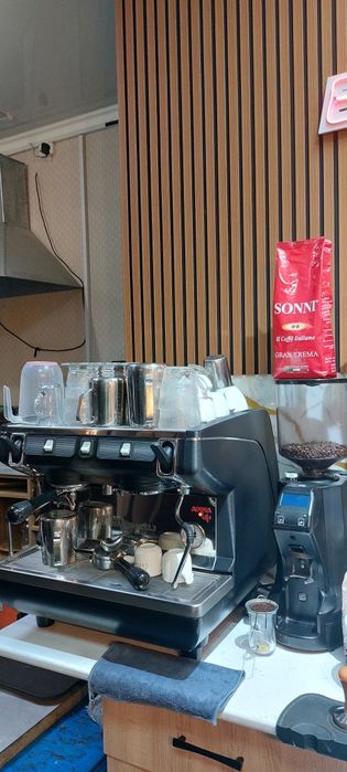 Кофемашина в подарок кофемолка