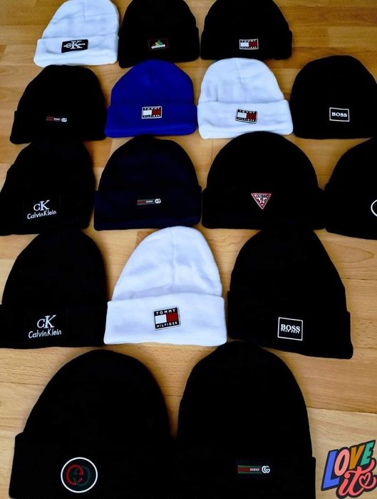 Fesuri unisex logo brodat diverse modele, marime universala