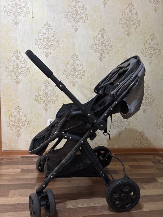 Продаю прогулочную коляску Coballe