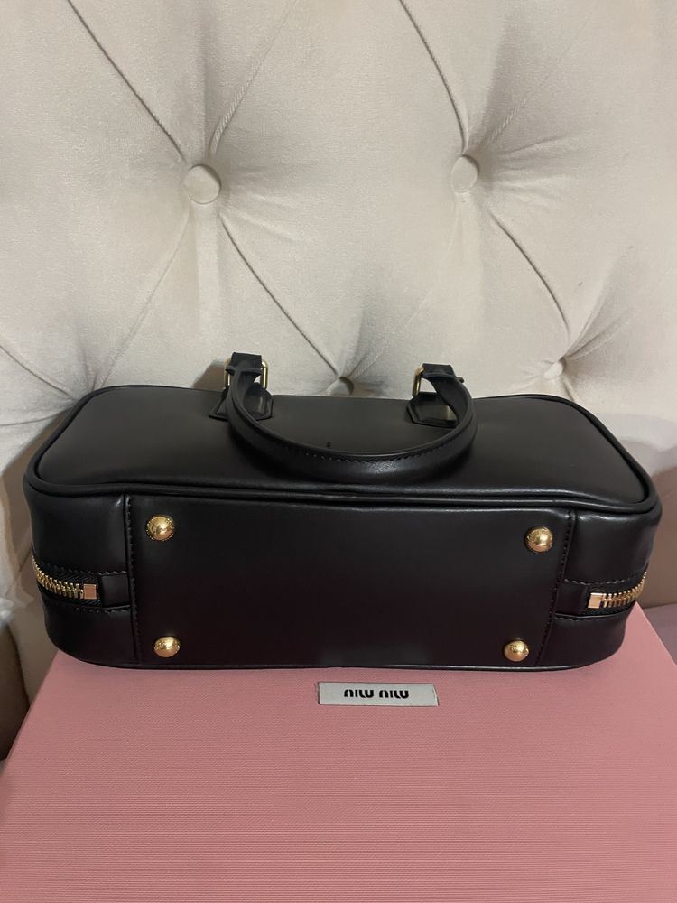 Miu miu дамска чанта