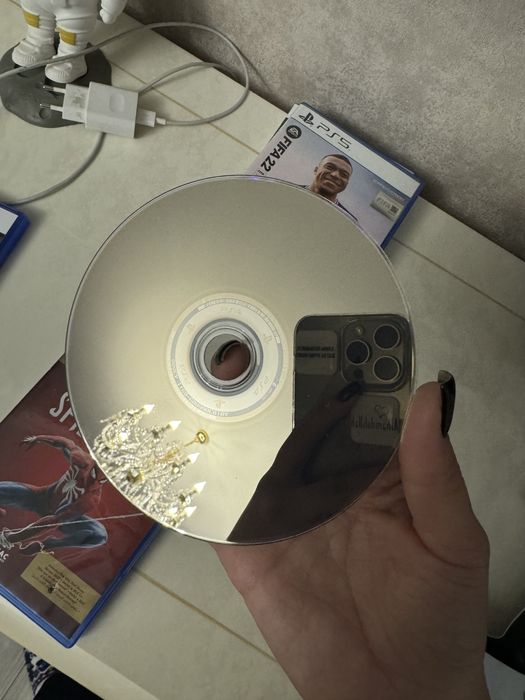 Продам диск spider man в идеальном состоянии!