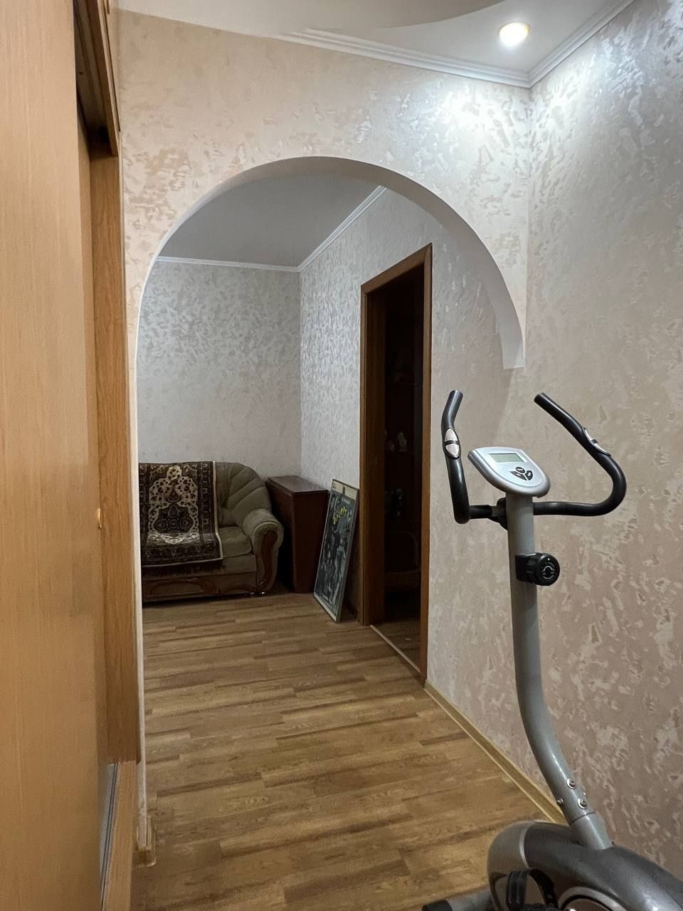 Сдается в аренду 3-х комнатная квартира в микр. Орбита -4, г. Алматы,