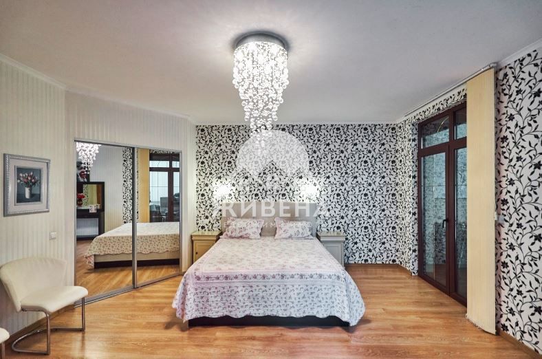 Продавам 3-стаен апартамент / мезонет, Бриз, площ 133 кв.м