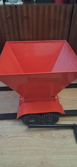 Ръчна гроздомелачка