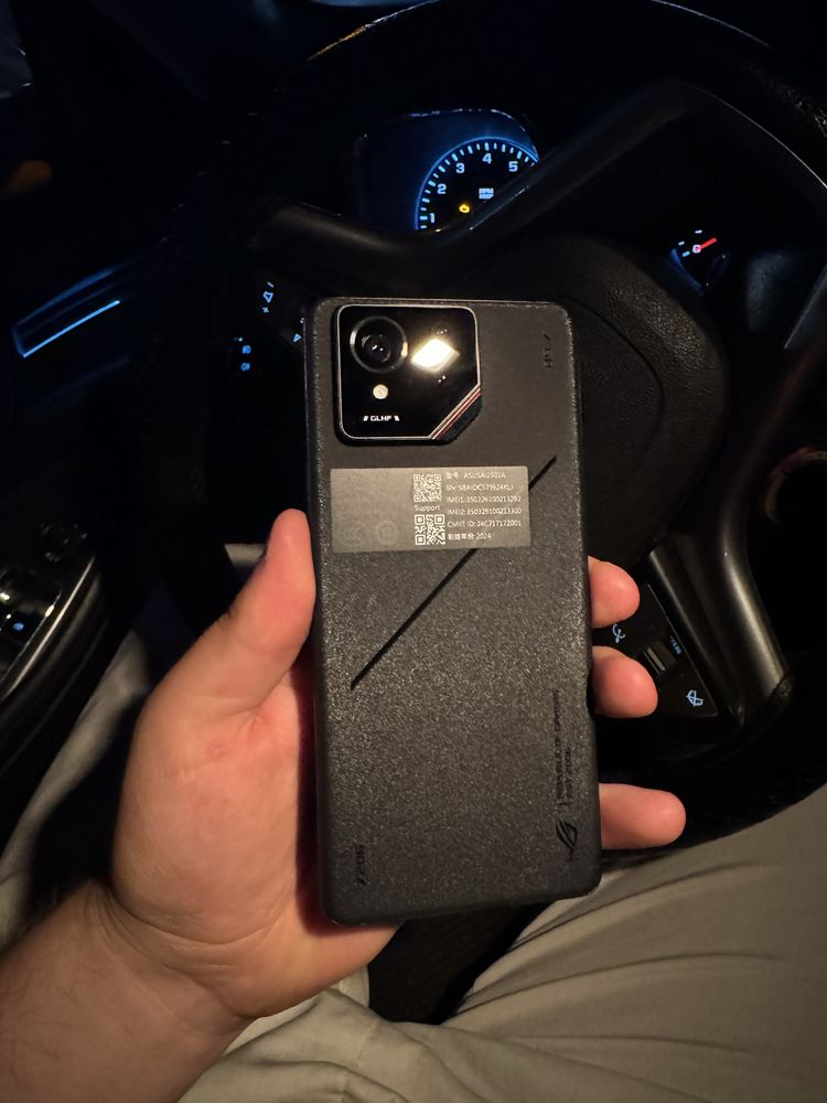 Asus Rog phone 9 pro 16/512