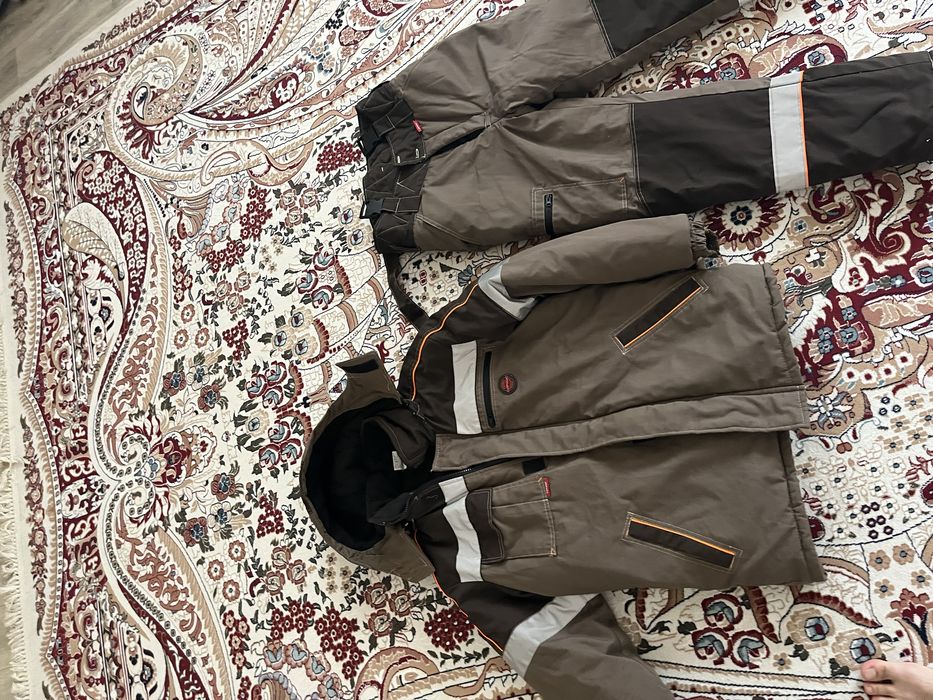 Продам спецодежду новый