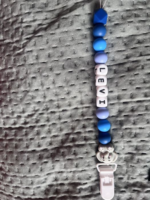 Lantisoare pentru suzeta bebelusului