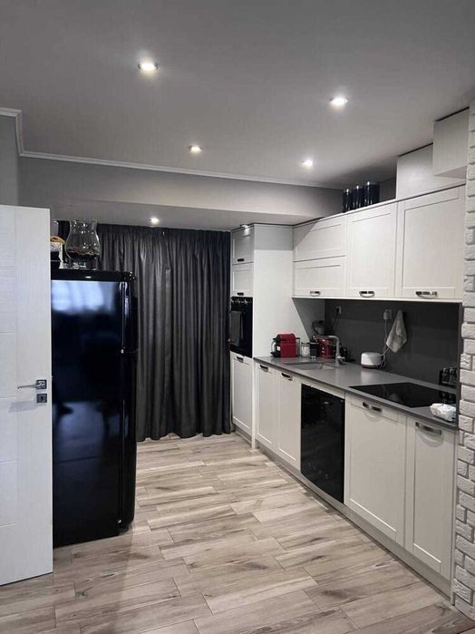 Продава се Тристаен апартамент в Пловдив, Център - 104 кв.м за 1904 €/кв.м - Снимка #4