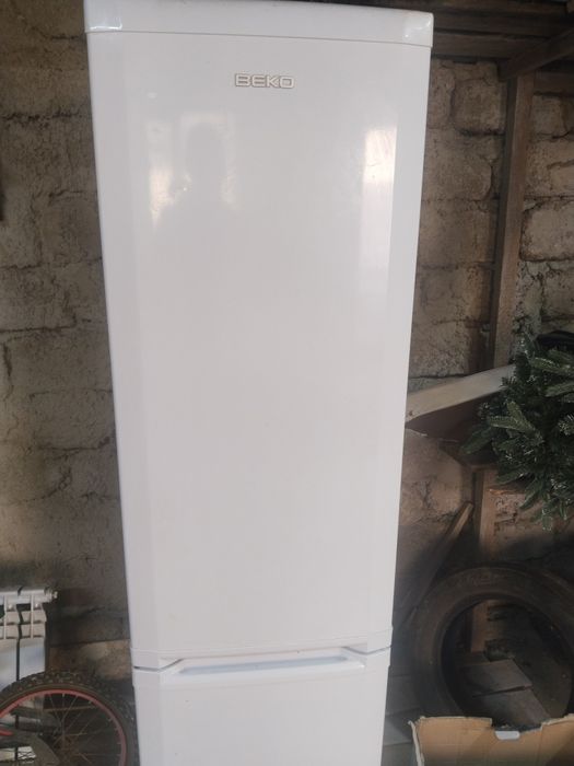 Холодильник рабочем состоянии