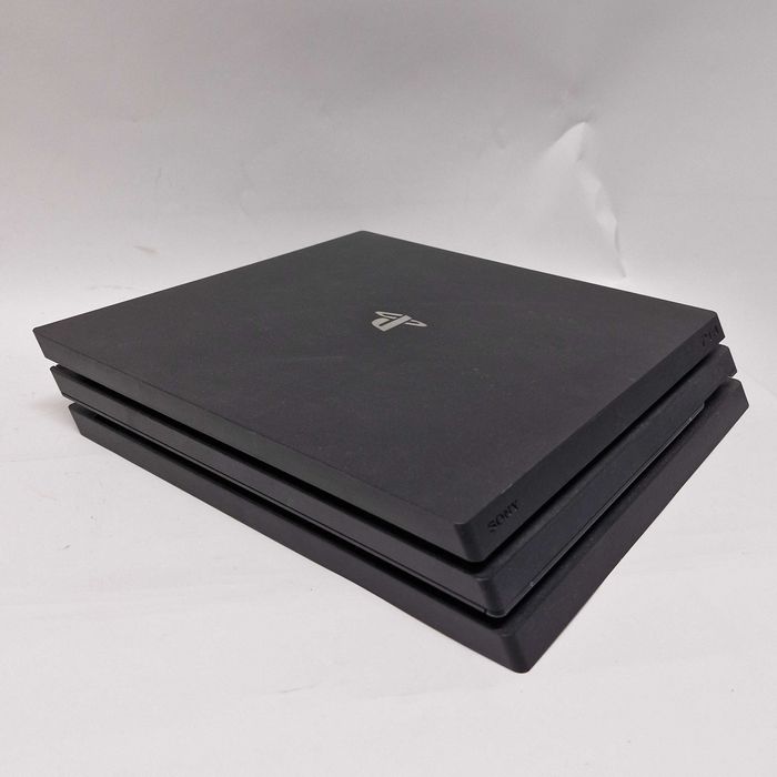 Liquid Money vinde - Consola SONY Playstation 4 Pro 1TB, 2 controlere