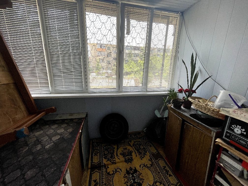 Киргили пеликанда 2 хонали квартира 3 хонали килса булади 21500 га