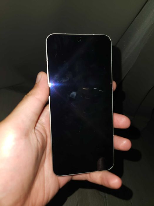 Xiaomi 15 alb 512gb azi!